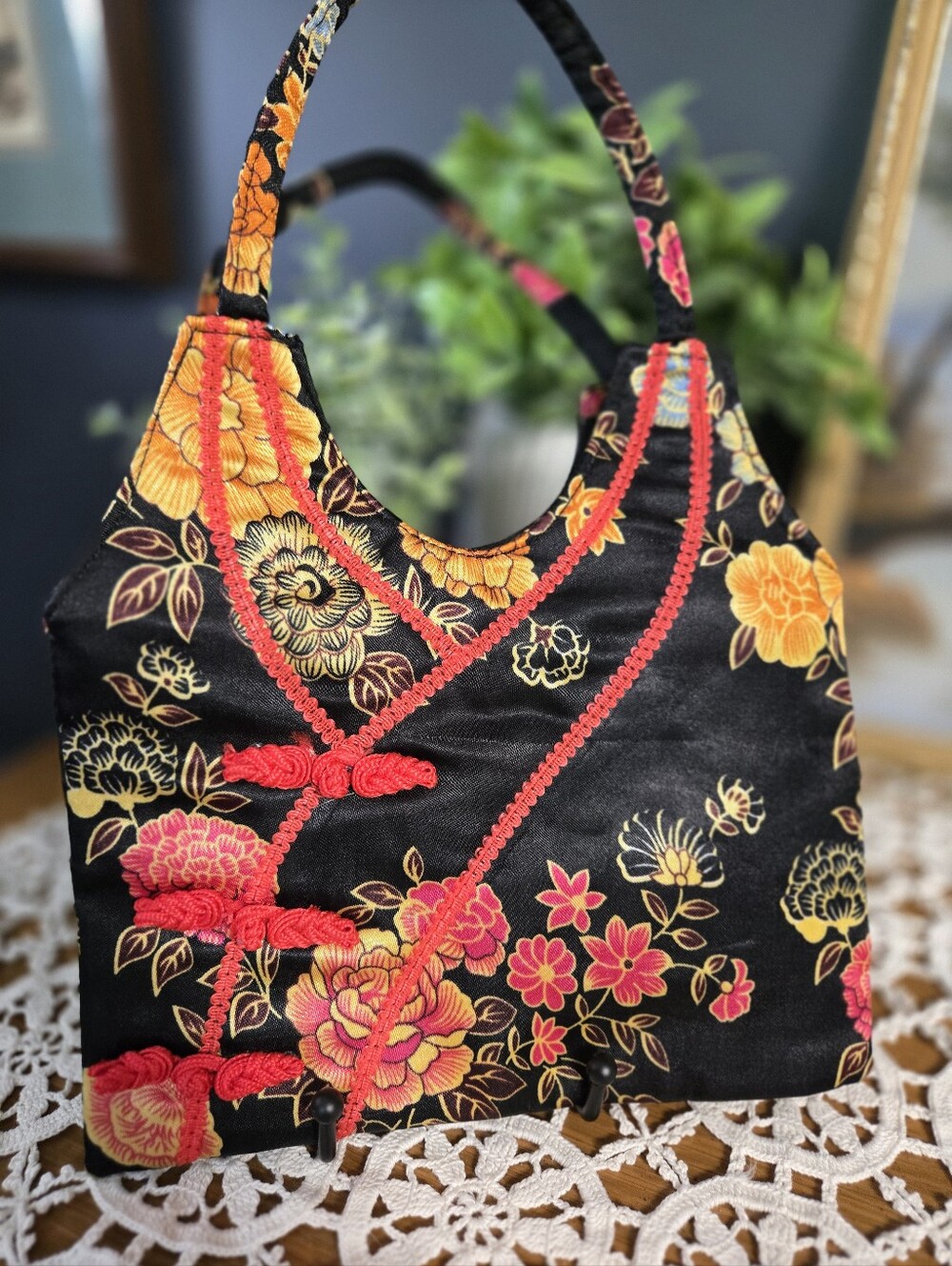 Black Floral Satin Handbag – Red Frog Detail Asian-Inspired Purse